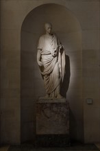 France, Ile de France, Paris 1er arrondissement, musee du Louvre, aile Sully, escalier Henri IV, statue de Ciceron orateur par le sculpteur Lemot