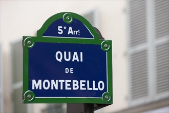 France, Ile de France, Paris 6e arrondissement, plaque du quai de Montebello,