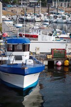 France, région Bretagne, Brittany, Finistère, Cap Sizun, Audierne, port, face à Plouhinec,