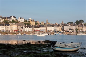 France, région Bretagne, Brittany, Finistère, Cap Sizun, Audierne, port, face à Plouhinec,