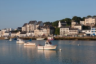 France, région Bretagne, Brittany, Finistère, Cap Sizun, Audierne, port, face à Plouhinec,