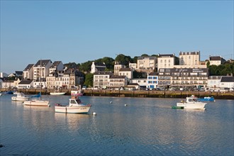 France, région Bretagne, Brittany, Finistère, Cap Sizun, Audierne, port, face à Plouhinec,