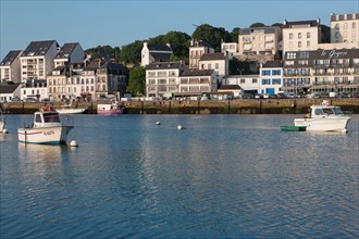 France, région Bretagne, Brittany, Finistère, Cap Sizun, Audierne, port, face à Plouhinec,