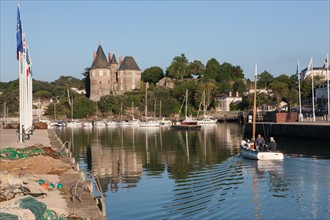 France, région Pays de la Loire, Loire Atlantique, Pornic, port et château.