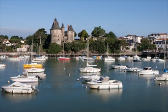 France, région Pays de la Loire, Loire Atlantique, Pornic, port et château.