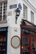 France, Région Ile de France, Paris 4e arrondissement, Rue de la Colombe, escalier et façades,