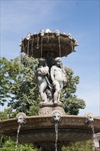 France, Région Ile de France, Paris 8e arrondissement, jardins des Champs Elysées, fontaine