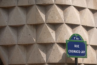 France, Région Ile de France, Paris 7e arrondissement, Rue Cognacq Jay, plaque de la rue Cognacq