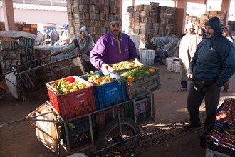 Afrique du nord, Maroc, Marrakech, souk, marché de gros, alimentaire,