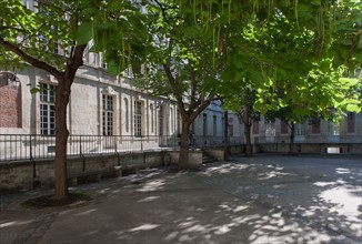 Lycée Charlemagne, Paris