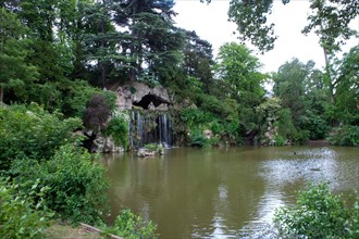 Bois De Boulogne, La Grande Cascade