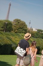 Jardin Des Tuileries, Couple De Touristes