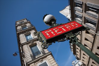 Rue La Fayette, Metro station Chaussee D'Antin