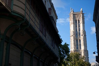 Quai De Gesvres, Tour Saint Jacques