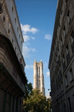 Quai De Gesvres, Tour Saint Jacques