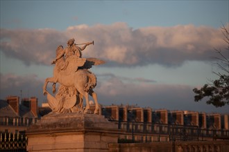 Place De La Concorde, Statue
