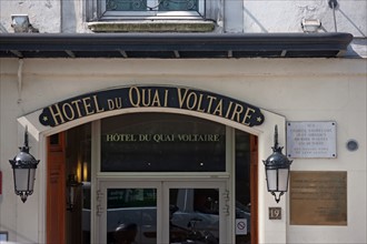 Quai Voltaire, Hôtel Du Quai Voltaire