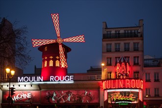 Place Blanche, Moulin Rouge
