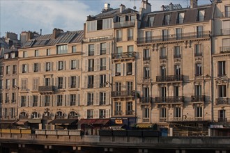 5e Arrondissement, Quai Saint Michel