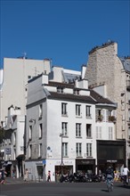 Angle rue de Grenelle et rue Du Cherche Midi, Carrefour