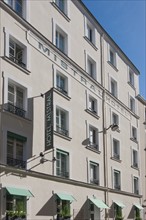 24 rue Cels, Hôtel Mistral où vécurent Sartre et Beauvoir