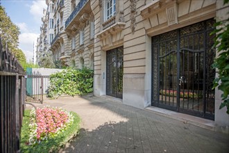 47 boulevard Lannes, Immeuble où vécut Jules Supervielle