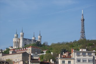 Lyon, Basilique Notre-Dame de Fourviere et Tour metallique