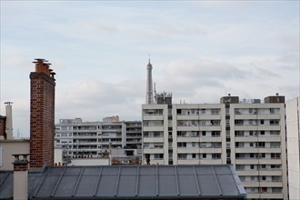 Vue sur les toits de Paris depuis un immeuble de la Rue Lecourbe