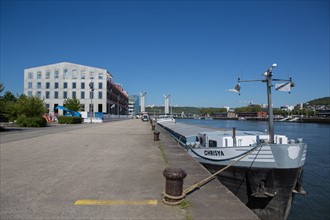 Rouen, Quai Jean de Bethencourt, anciens hangars rehabilites