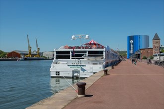 Rouen, Panorama XXL et anciens docks rehabilites
