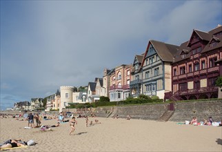 Trouville sur Mer, villas du front de mer