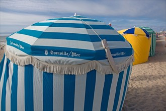 Trouville sur Mer, parasols formant cabines de plage