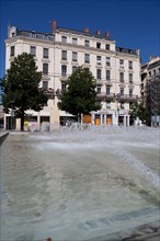 Lyon, fontaine, rue de la République
