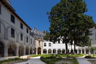 Lyon, Hôtel Dieu rénové en juillet 2018