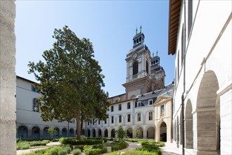 Lyon, Hôtel Dieu rénové en juillet 2018