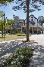 Le Touquet Paris Plage, Avenue des Phares and Avenue du Verger