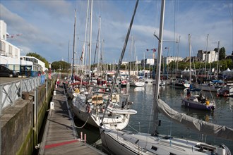 Lorient, port de plaisance pendant le Festival Interceltique, bateaux amarrés à  quai