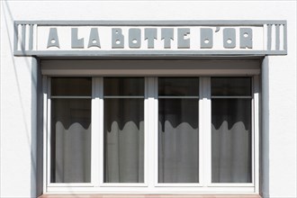 Etaples-sur-Mer, former shop "A la Botte d'Or"