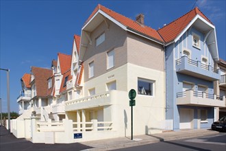 Merlimont Plage, houses on the seafront