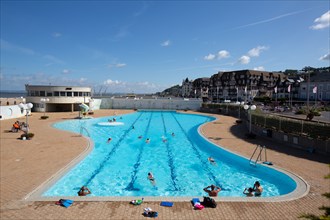 Trouville-sur-Mer (Calvados), piscine extérieure