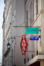 Paris, signs