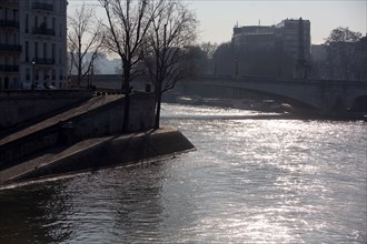 Paris, Seine riverbanks on the Ile Saint Louis