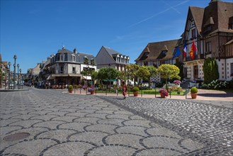Deauville, rue Robert Fossorier et rue Eugène Coals