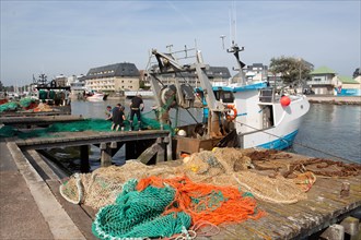 Darning nets, Calvados