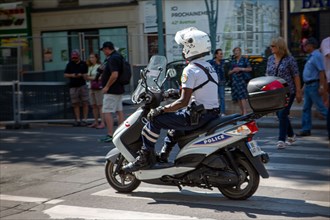 Scooter de la police nationale
