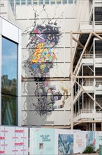 Paris, fresque sur le chantier du Centre Gaité