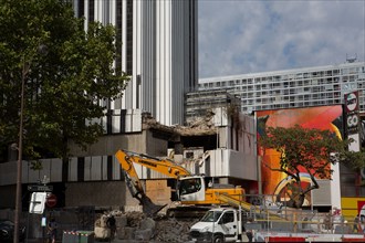 Paris, Avenue du Maine, demolition site of the former offices of Le Point magazine