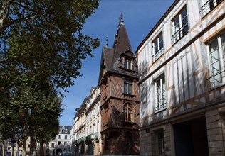 Rouen (Seine Maritime), place de la Rougemare