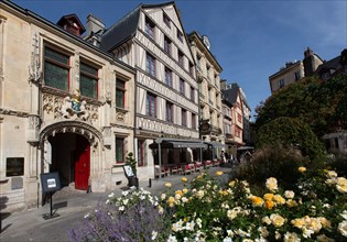 Rouen (Seine Maritime), place de la Pucelle