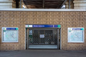 Paris, station de métro Sèvres-Lecourbe fermée un jour de grève